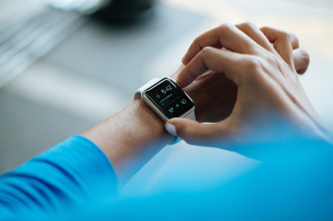 Benefits of Wearable Technology Using IoT Benefits of Wearable Technology Using IoT
